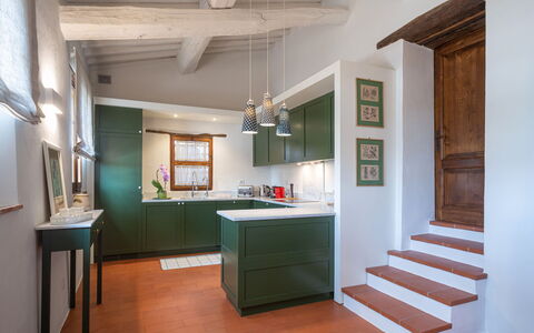 Casa All'Erta: Möbel, Interior Design, Flooring, Wand, Holz, Cabinetry, Decke, Küche, Fussboden, Countertop