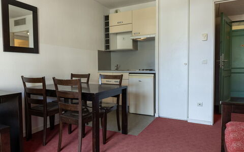 Virginia: Zimmer, Interior Design, Fussboden, Flooring, Wohnung, Möbel, Decke, Bett, Hotel