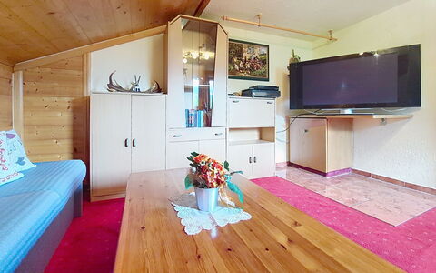 Brandnerhof: Interior Design, Holz, Decke, Möbel, Flooring, Fussboden, Zimmer, Wohnzimmer, Couch, Holzbeize