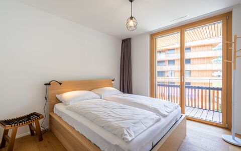 Vallada 14-01: Holz, Interior Design, Flooring, Fussboden, Bett, Holzboden, Decke, Schlafzimmer, Wohnung, Hartholz