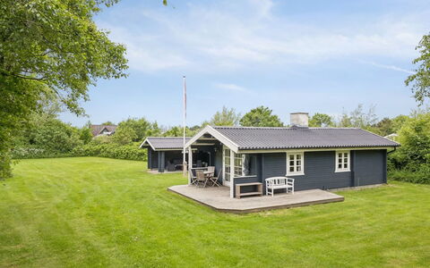 Saxi - 1.2Km from the Sea: Hütte, Rasen, Garten, Gartenbauten, Schuppen, Bauernhaus, Hinterhof, Outdoor Struktur