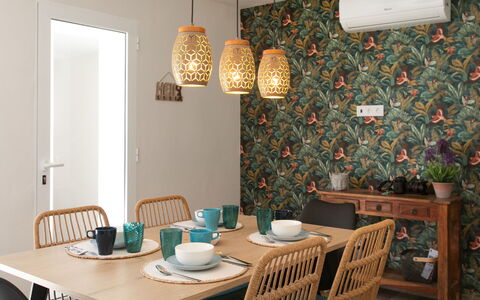 Alta: Interior Design, Blumentopf, Zimmerpflanze, Light Fixture, Natürliches Material, Lampe, Hintergrund, Wohnzimmer, Lampenschirm