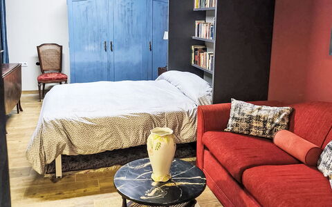 Pizarra: Möbel, Interior Design, Wand, Schlafzimmer, Flooring, Fussboden, Bett, Holz, Zimmer, Bettdecke