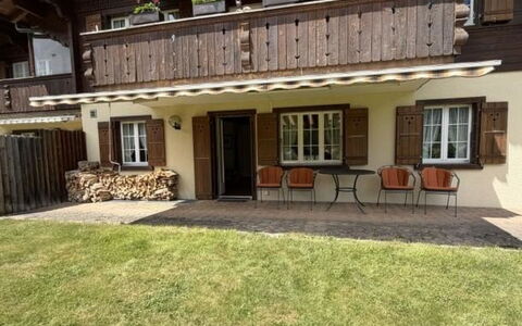 Lenk 755: Tür, Hütte, Stuhl, Garten, Hartholz, Holzbeize, Zimmerpflanze, Hinterhof, Veranda, Gartenmöbel