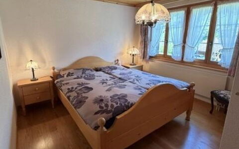 Lenk 755: Bett, Schlafzimmer, Bedding, Möbel, Bettdecke, Holz, Interior Design, Fussboden, Linens, Bettrahmen