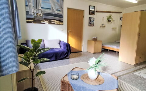 Trebon 1: Möbel, Interior Design, Flooring, Fussboden, Holz, Zimmer, Beleuchtung, Couch, Wohnzimmer, Wohnung