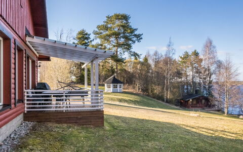 Laukaa 605: Holz, Zuhause, Die Architektur, Haus, Hütte, Dach, Grundstueck, Abstellgleis, Veranda, Estate