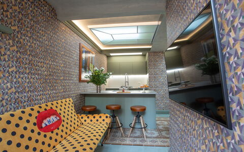 Belvedere Guastella B 4: Wand, Interior Design, Flooring, Fussboden, Decke, Möbel, Beleuchtung, Fliese, Mosaik, Zimmer