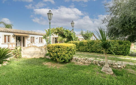 Casa Dafne: Garten, Estate, Landscaping, Hazienda, Hinterhof, Rasen, Garten, Bauernhaus, Villa