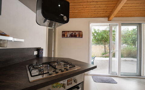 La Dimora di Diana: Küchengerät, Küche, Countertop, Interior Design, Major Appliance, Holz, Haushaltsgerät, Flooring, Decke, Herd