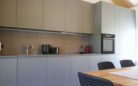 Nido delle Alpi: Interior Design, Flooring, Holz, Küche, Möbel, Countertop, Cabinetry, Decke, Küchengerät, Fussboden