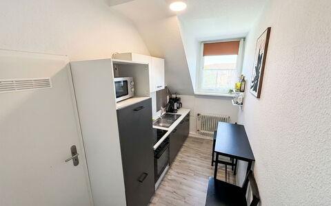 Work & Stay Oberhausen Links: Wohnung, Cabinetry, Küche, Schlafzimmer
