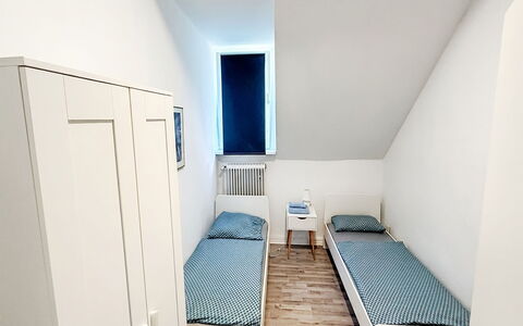 Work & Stay Oberhausen Links: Fussboden, Flooring, Schlafzimmer, Interior Design, Bett, Wohnung, Zimmer, Möbel, Wohnheim, Bedding