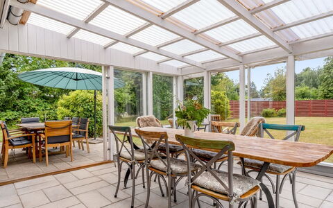 Anina - 300M from the Sea: Möbel, Holz, Tabelle, Stuhl, Gartenmöbel, Küche & Esszimmer Tisch, Veranda, Interior Design, Tisch Im Freien, Schatten