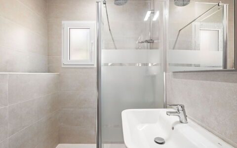 Pueblo de la Luz: Badezimmer, Armatur, Flooring, Interior Design, Fussboden, Installation, Fliese, Sinken, Zuhause, Zapfhahn