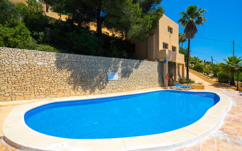 Sol Moraira: Blau, Schwimmbad, Resort, Gartenmöbel, Schatten, Hotel, Eco Hotel, Ferienort, Tropen, Villa