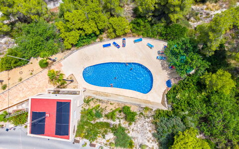 Sol Moraira: Schwimmbad, Luftaufnahmen, Ferienort