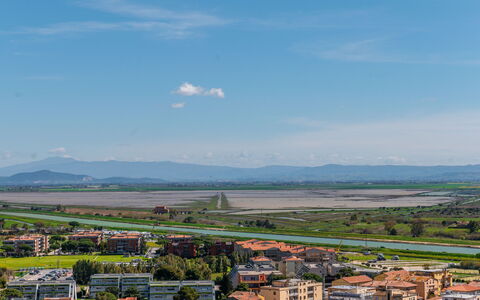 Casa Lelà: Horizont, Wohngebiet, Landschaft, Urban Design, Einfach, Menschliche Siedlung, Vogelperspektive, Vorort, Luftaufnahmen