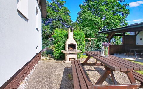 Cerny Dul 400: Möbel, Tisch Im Freien, Gartenmöbel, Garten, Außenbank, Hütte, Schatten, Hinterhof, Bank, Rasen