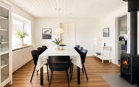 Edin - 4Km from the Sea: Wohnung, Eigentumswohnung, Balkon