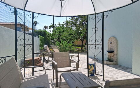 Villa L'Orangeraie: Wohnung, Eigentumswohnung, Balkon