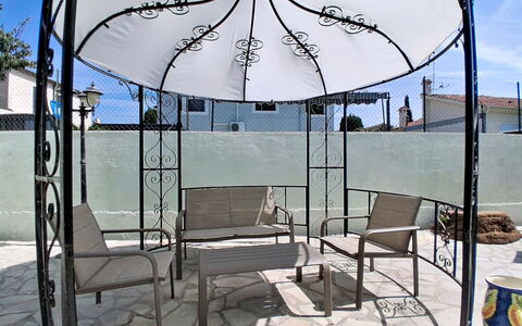 Villa L'Orangeraie: Wohnung, Eigentumswohnung, Balkon