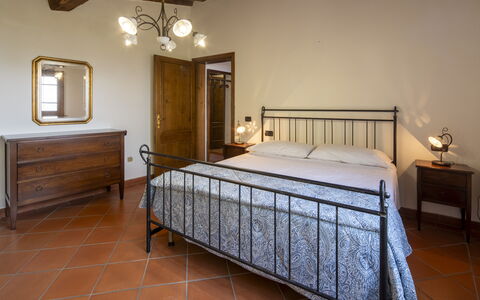 La Casina: Möbel, Interior Design, Holz, Flooring, Fussboden, Decke, Zimmer, Beleuchtung, Bett, Schlafzimmer