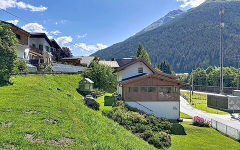 Resimini: Bergforms, Berg, Hügel, Gebirge, Hochland, Bergstation, Haus, Landschaft, Senke, Ländliches Gebiet