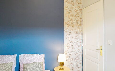 Maison en Pierre: Blau, Schwimmbad, Verbundwerkstoff, Schatten, Resort, Estate, Hazienda, Villa, Freizeitzentrum