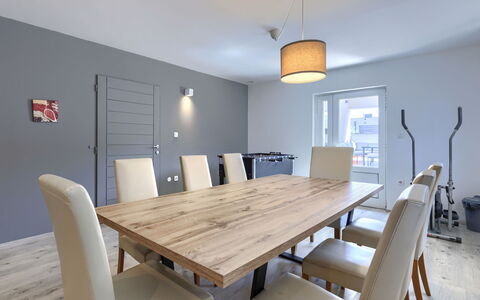 A.e.m: Möbel, Interior Design, Flooring, Fussboden, Wand, Holz, Tabelle, Decke, Esszimmer, Küche & Esszimmer Tisch