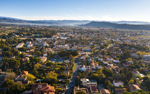 La Bressado: Daytime, Wohngebiet, Natur, Stadtgebiet, Stadt, Vogelperspektive, Landschaft, Horizont, Schönheit, Nachbarschaft