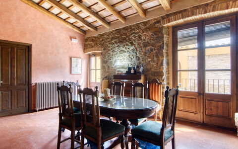 Mas Nualart: Möbel, Wand, Interior Design, Flooring, Holz, Tabelle, Stuhl, Esszimmer, Küche & Esszimmer Tisch, Fussboden