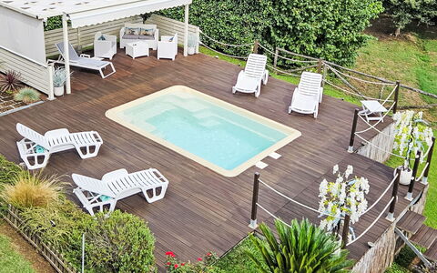 Casa Lulù: Schwimmbad, Gartenmöbel, Möbel, Regenschirm, Resort, Stuhl, Garten, Deck, Freizeit, Schatten