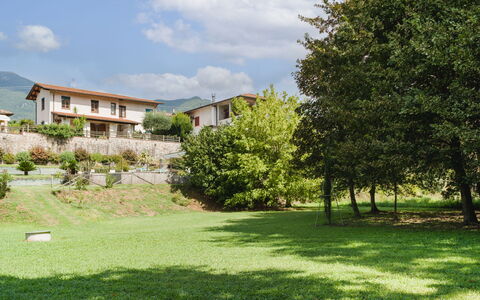 Casa Lulù: Himmel, Bergforms, Baum, Gras, Hügel, Landschaft, Berg, Wiese, Ländliches Gebiet