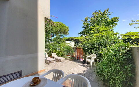 Villaggio Podere San Luigi: Wohngebiet, Zuhause, Wohnung, Urban Design, Balkon, Schatten, Daylighting, Gips
