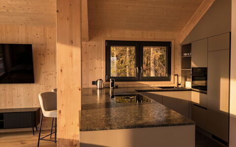 02 Nth055 18F Sup Chalet mit Sauna und Hot Tub 2 e: Holz, Flooring, Interior Design, Decke, Fussboden, Zimmer, Küche, Light Fixture, Hartholz, Holzboden