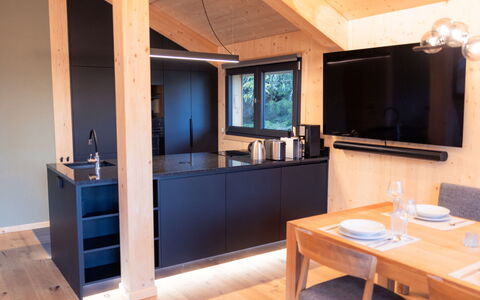 02 Nth030 Sup Chalet mit Sauna und Hot Tub 2 Etage: Holz, Flooring, Interior Design, Fussboden, Decke, Hartholz, Holzbeize, Countertop, Küche, Lack