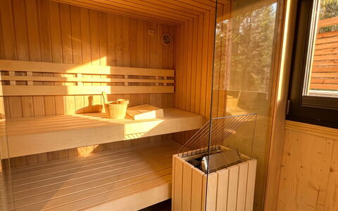 02 Nth054 18E Sup Chalet mit Sauna und Hot Tub 2 e: Gebäude, Haus, Fenster, Zuhause, Dach, Wohngebiet, Strauch, Hütte, Grundstueck