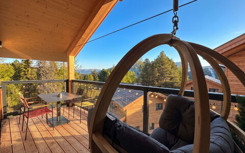 02 Nth056 18G Sup Chalet mit Sauna und Hot Tub 2 e: Holz, Holzbeize, Hartholz, Veranda, Lack, Blockhaus, Holz, Balkon, Planke, Deck