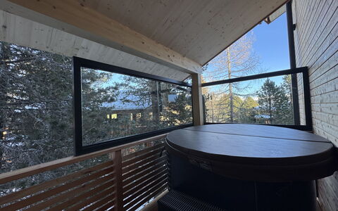 02 Nth052 18C Sup Chalet mit Sauna und Hot Tub 2 e: Haus, Strauch, Zuhause, Wohngebiet, Estate, Hütte, Hazienda, Garten, Schatten, Rasen