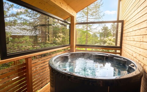 02 Nth052 18C Sup Chalet mit Sauna und Hot Tub 2 e: Gebäude, Haus, Fenster, Zuhause, Dach, Wohngebiet, Strauch, Hütte, Grundstueck