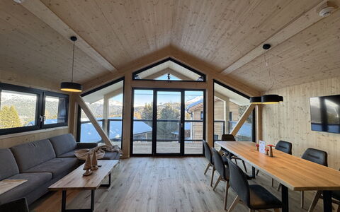 02 Nth053 18D Sup Chalet mit Sauna und Hot Tub 2 e: Haus, Strauch, Zuhause, Wohngebiet, Estate, Hütte, Hazienda, Garten, Schatten, Rasen