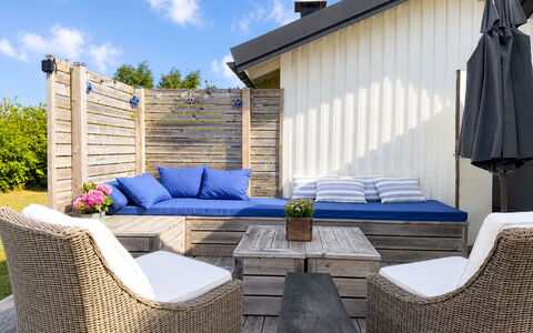 Havsdrömmen: Haus, Strauch, Zuhause, Wohngebiet, Estate, Hütte, Hazienda, Garten, Schatten, Rasen