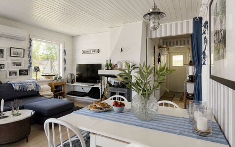 Havsdrömmen: Haus, Strauch, Zuhause, Wohngebiet, Estate, Hütte, Hazienda, Garten, Schatten, Rasen