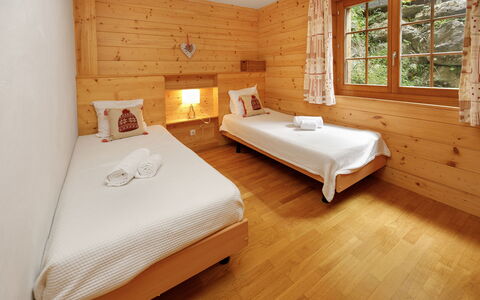 Prima 1084: Holz, Interior Design, Holzbeize, Zimmer, Decke, Hartholz, Blockhaus, Lack, Hotel, Design