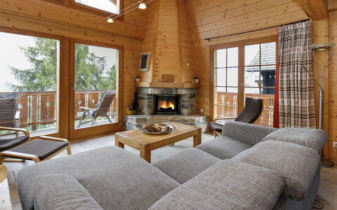 Prima 1084: Möbel, Holz, Interior Design, Flooring, Wohnzimmer, Decke, Fussboden, Tabelle, Zuhause, Stuhl