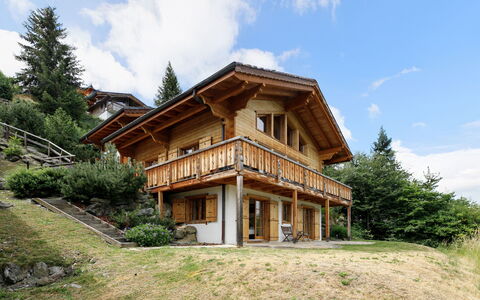 Prima 1084: Holz, Haus, Dach, Hütte, Zuhause, Ländliches Gebiet, Lärche, Bauernhaus, Dorf, Veranda