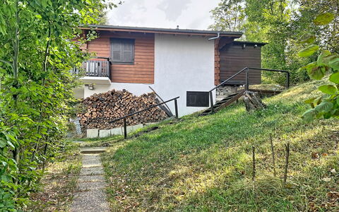 Prima 1084: Holz, Zuhause, Ländliches Gebiet, Hütte, Hinterhof, Abstellgleis, Steigung, Garten, Garten