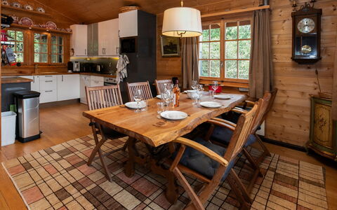 Prima 1084: Möbel, Holz, Interior Design, Flooring, Tabelle, Küche & Esszimmer Tisch, Decke, Stuhl, Fussboden, Esszimmer