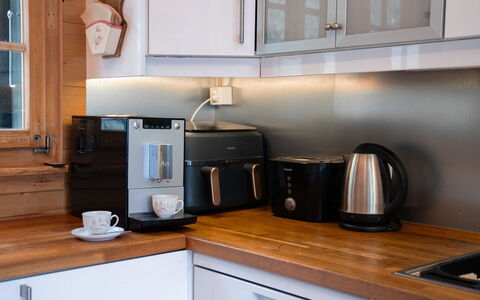 Prima 1084: Küchengerät, Haushaltsgerät, Kleingeräte, Major Appliance, Küche, Geschirr, Countertop, Interior Design, Cabinetry